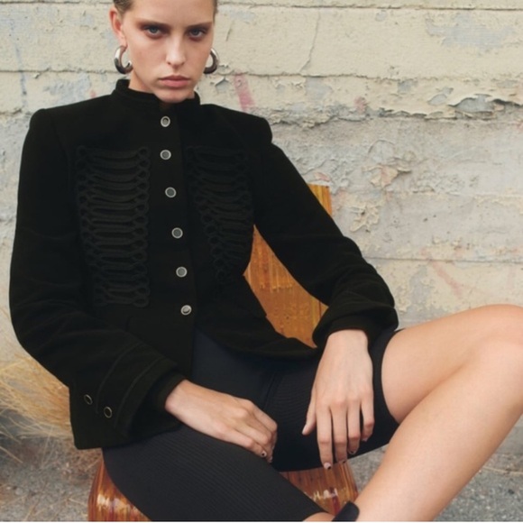 ✨🎁 Zara Velvet Jacket Blazer 🎁✨ - Picture 9 of 9